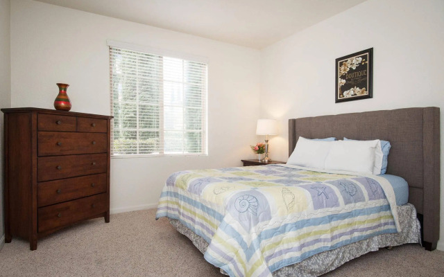 Sunshine Suites at Hillcrest