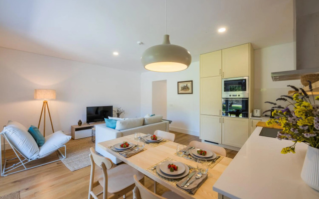 Linden Tree House A and B