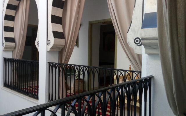 El Patio Courtyard House