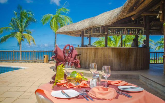 Sunset Reef Resort & Spa