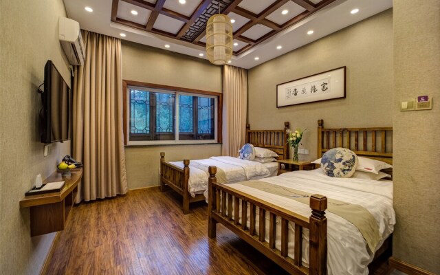 Wuzhen Maple Bridge Inn
