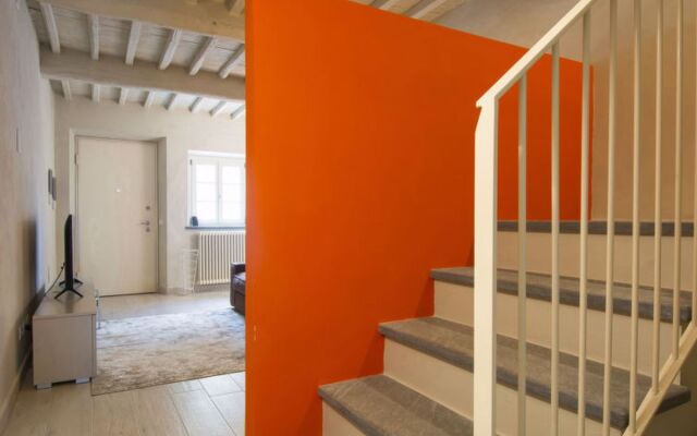 House Glicine Lucca