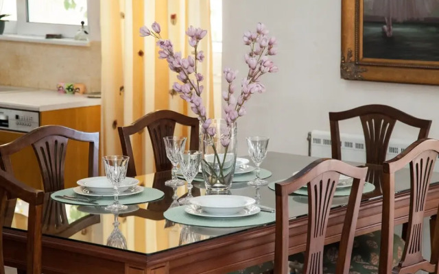 Deluxe 2 Bedroom apt in Petroupoli