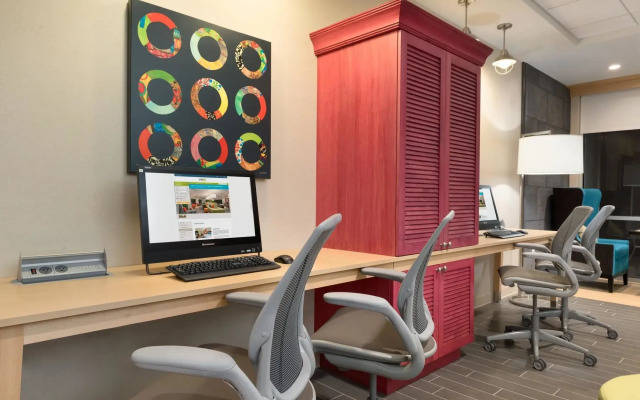 Home2 Suites by Hilton Roseville Minneapolis