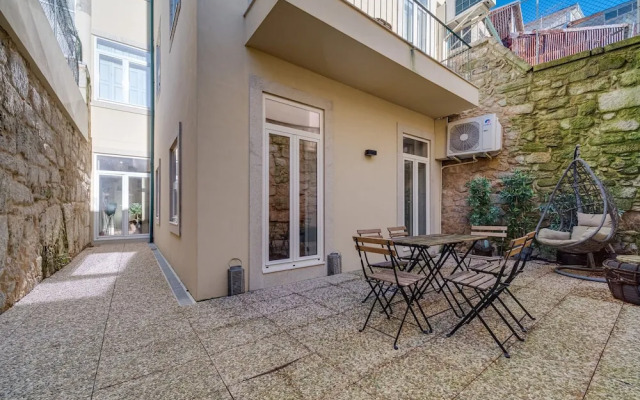 Nomad's Terrace & Spacious