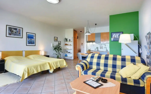 Airconditioned Studio Apartment With Seaview