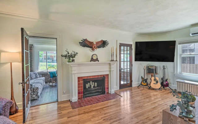 Historic Illinois Home Near Mississippi River