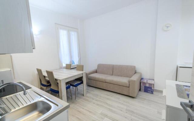 Bilocale ristrutturato a nuovo a 20 metri dal mare