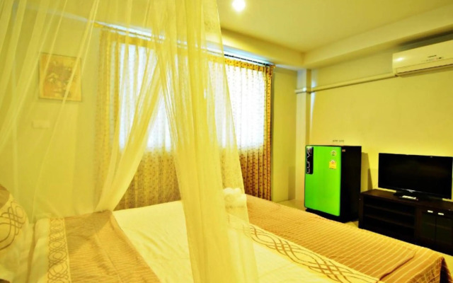 Be Rich Hotel