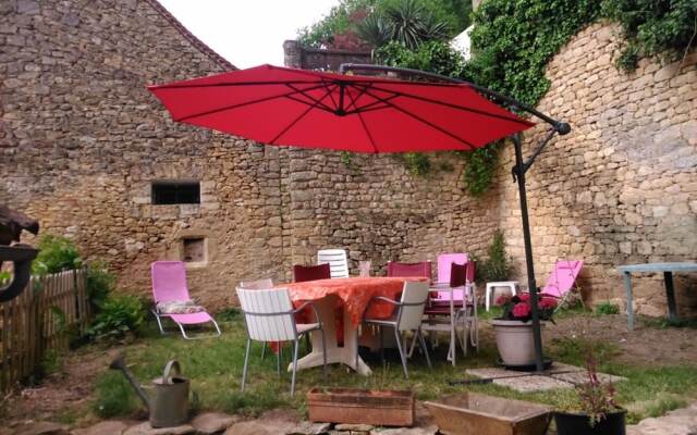 House With 2 Bedrooms in Limeuil, With Wonderful City View and Enclose