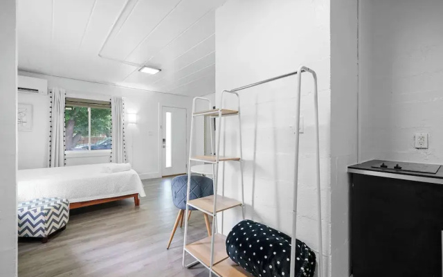 Chic City Retreat 87