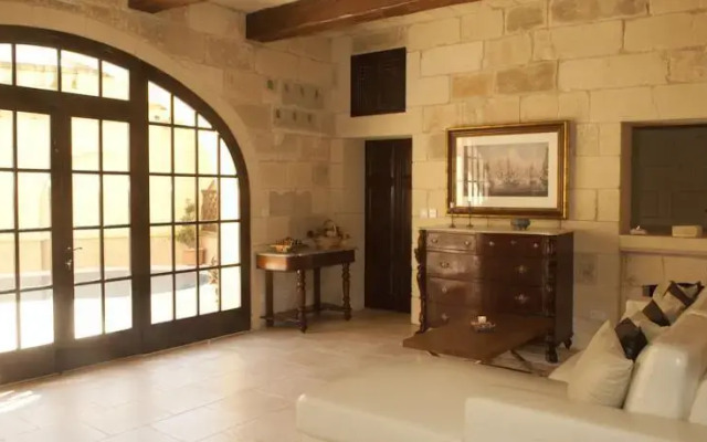 Ta Kullarina Farmhouse