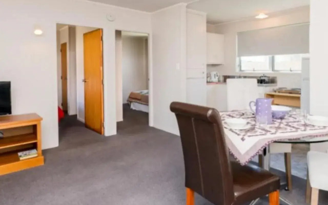 Waitangi Beach Units