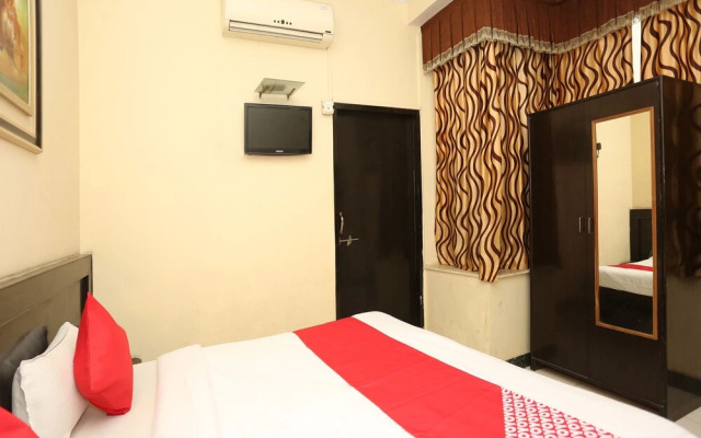OYO 15848 Hotel Mahajan Palace