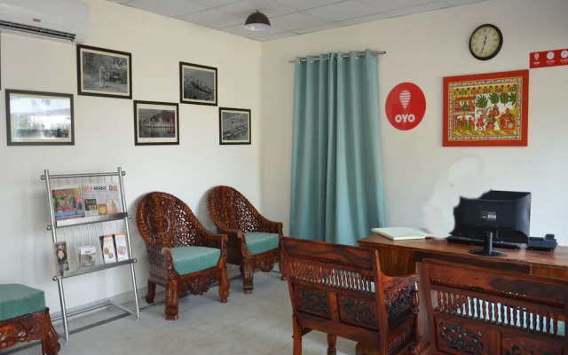 OYO 10963 Hotel Guman Auberge