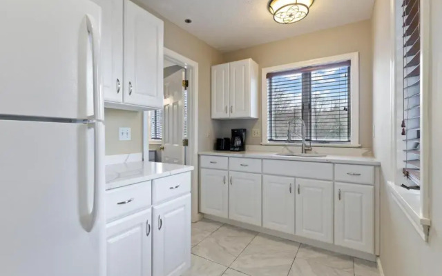 Sea Rose Suites