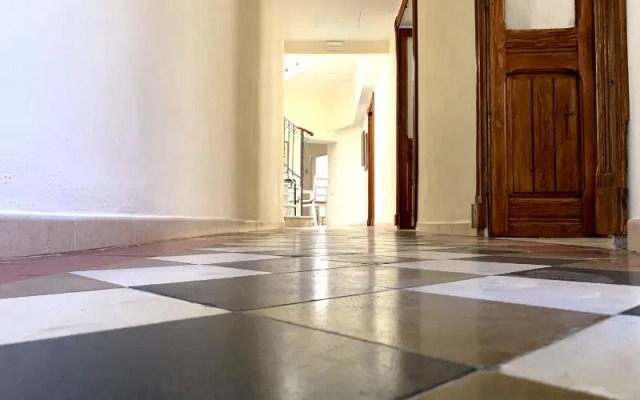 Domo Achenza Guesthouse