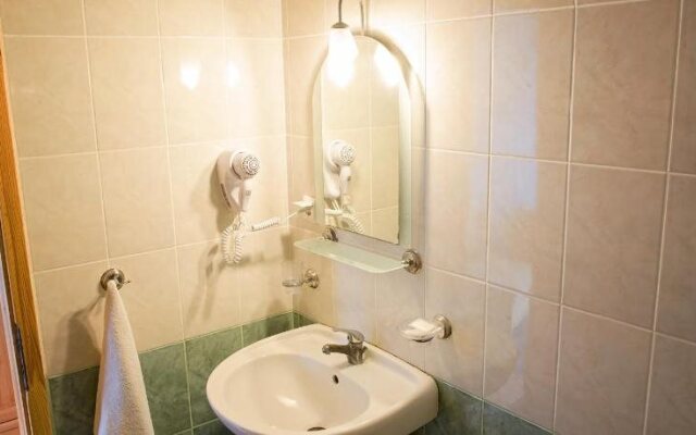 Golden Horn Hotel