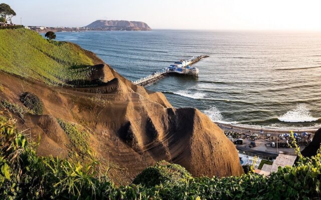 Redibuk - Luxury duplex 1BR Miraflores