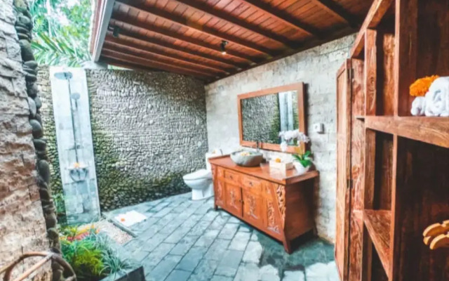 The Jungle Villa