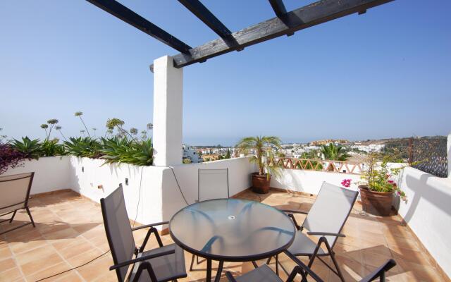 Sunset Golf penthouse