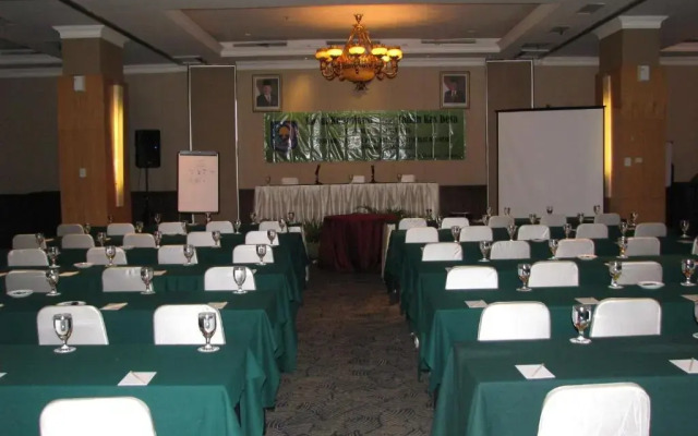 ZEN Rooms Bandengan Selatan