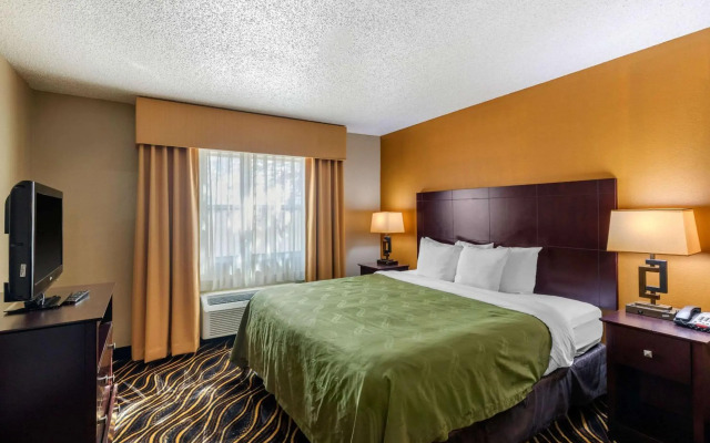 Quality Suites Addison - Dallas