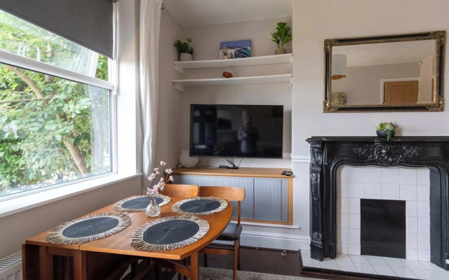 Host Stay Argie House