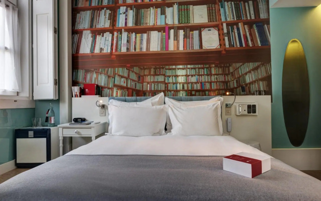 Lx Boutique Hotel