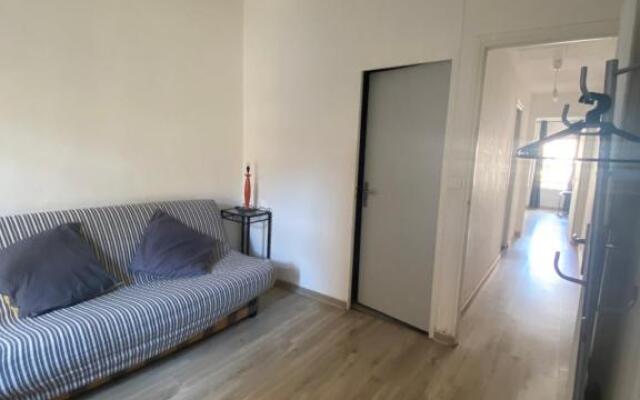 Cœur de ville au 1er 66M2, vu sur la place