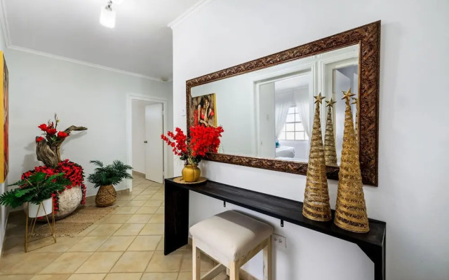 Remodeled 3br2ba Cozy Central Private Pool