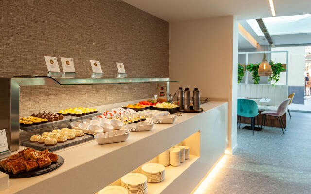 Kumara Serenoa by Lopesan Hotels