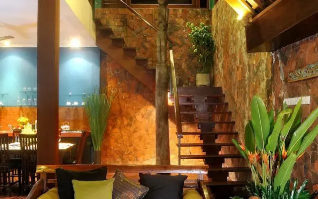 Catur Kembar Villa