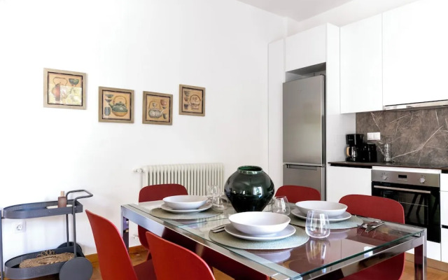 Artsi - 3BR Apt w Balcony in Athens