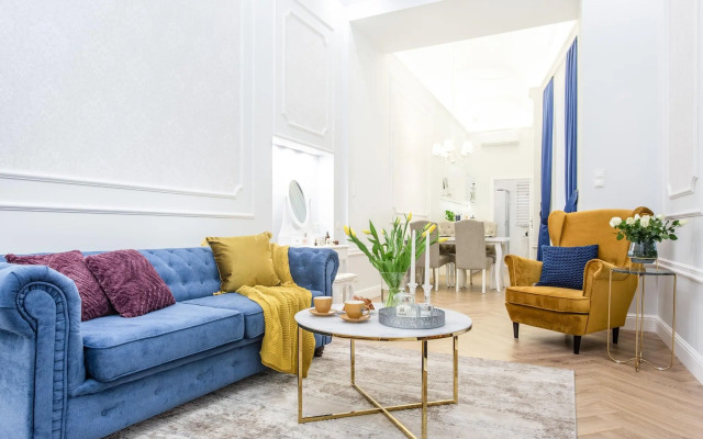 Main Square Apartments