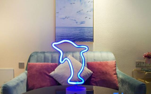 Xinglu Huasu City Meisu (Longzihu Subway Station)