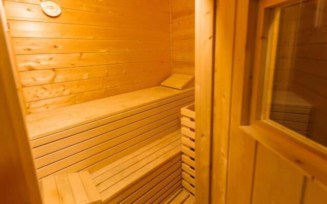 2-Zimmer DG-Apartment mit eigener Sauna