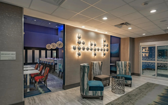 Hampton Inn & Suites Dallas/Plano Central