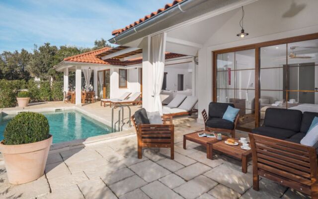 Luxury Beach Villas Porto Bus