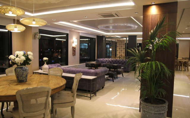 K Suites Hotel