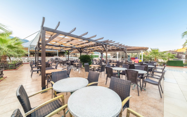 Sahra Su Holiday Village & Spa