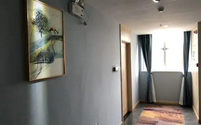 Boyue Fashion Hotel (Jiangmen East Station)
