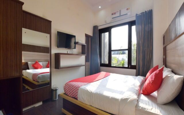 Oyo 28322 Hotel Paradise