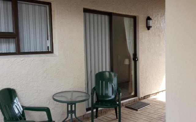 Acacia Grove Guest House