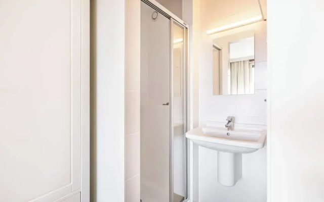 Apartment for 4 People With Parking