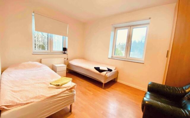Bjurvik's Villa - Flat 2 - Business Customers Only