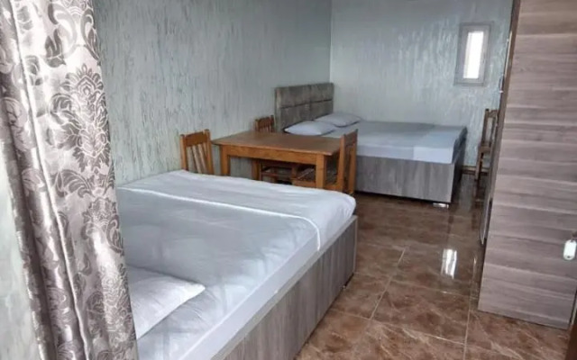 784 Aghmashenebeli Guest House