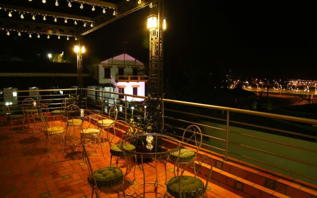 De la Trinidad Hotel