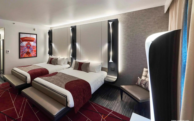 Disney's Hotel New York - The Art of Marvel