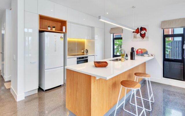 Wonderful Hobsonville Three Bedroom Home